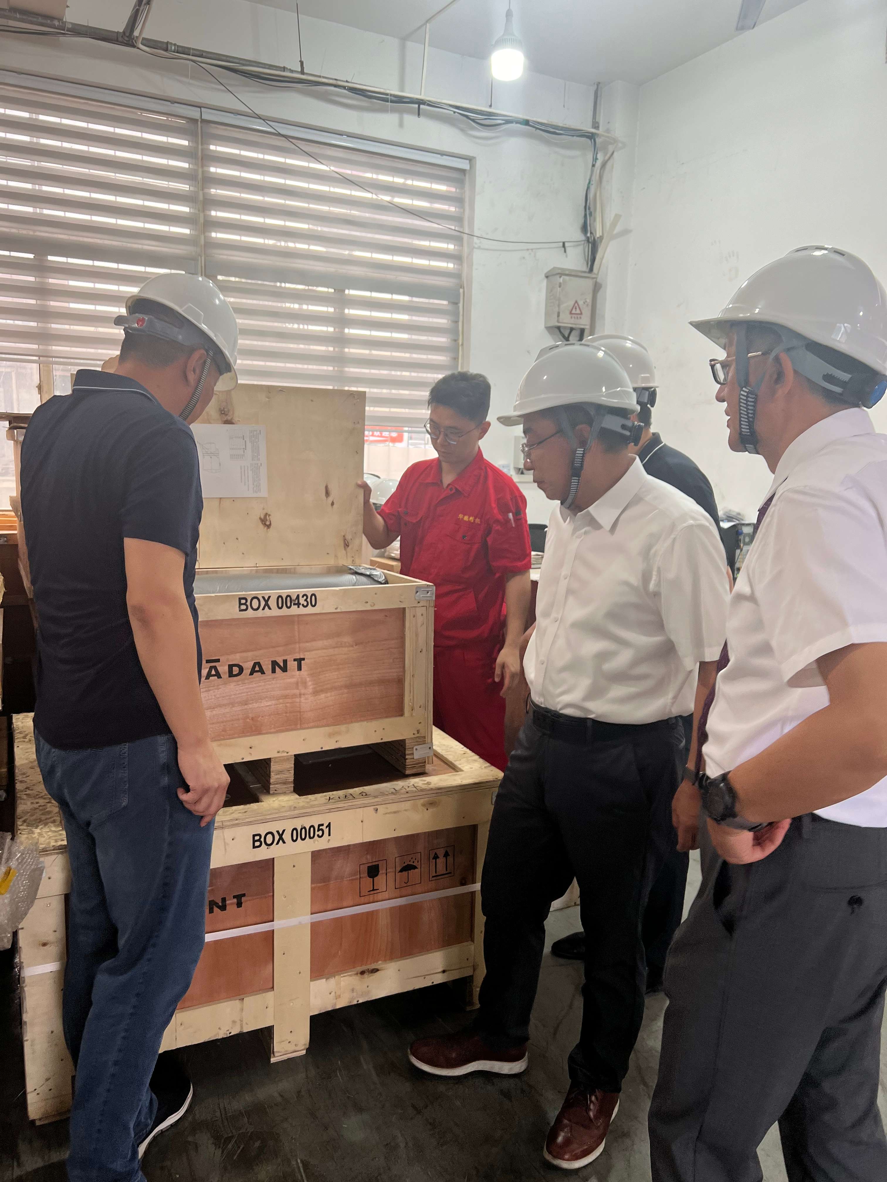 索通發(fā)展股份有限公司董事長(zhǎng)朗光輝蒞臨山東華鵬精機(jī)股份有限公司參加指導(dǎo)